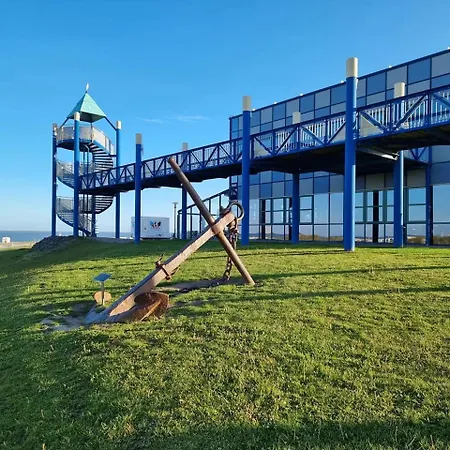 Ferienhaus Luettje Uttiet Mit Eingezaeunten Garten