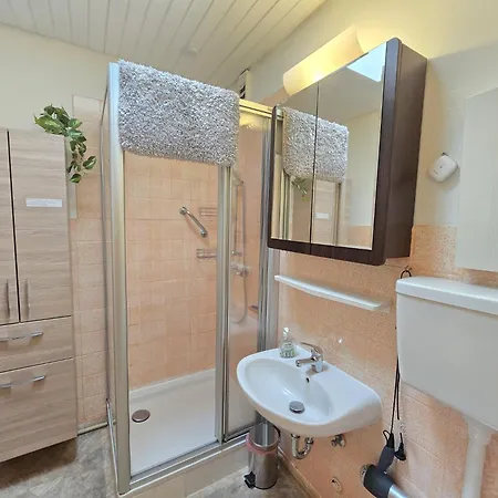 Lüttje Uttiet Mit Eingezäunten Garten Ferienhaus