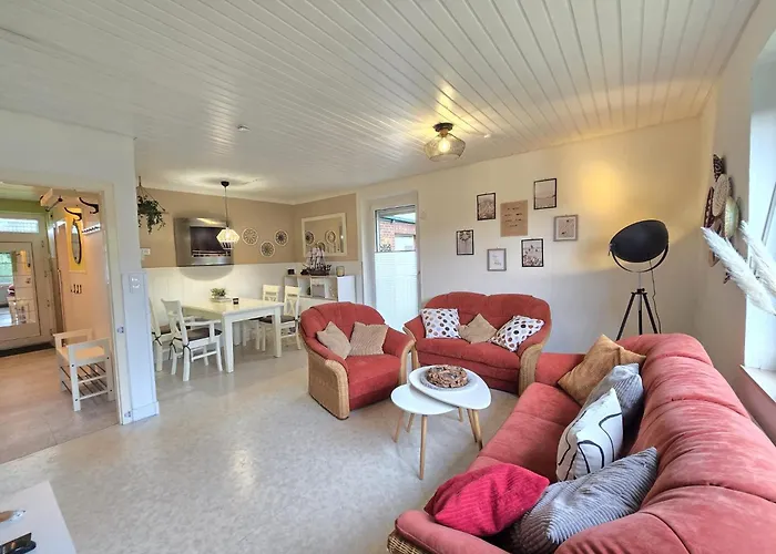 Feriehus Luettje Uttiet Mit Eingezaeunten Garten