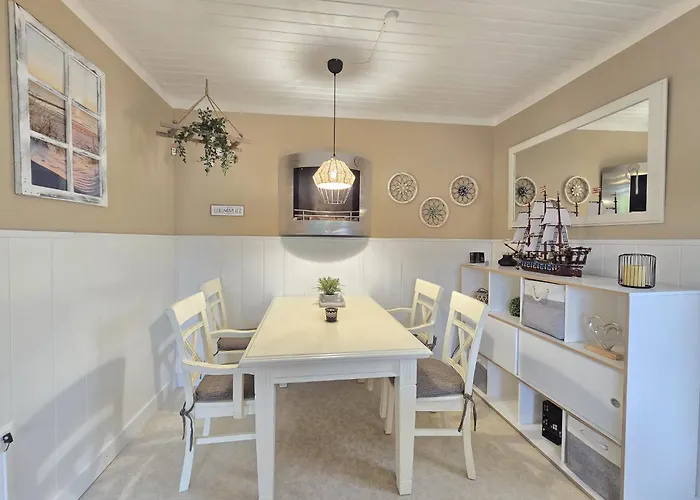 Feriehus Luettje Uttiet Mit Eingezaeunten Garten